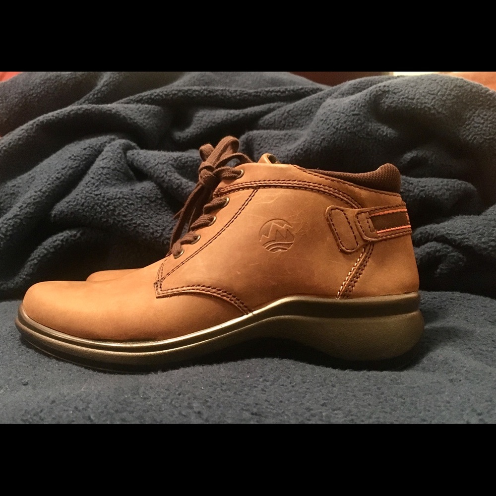 Booties - Picture 3 of 4